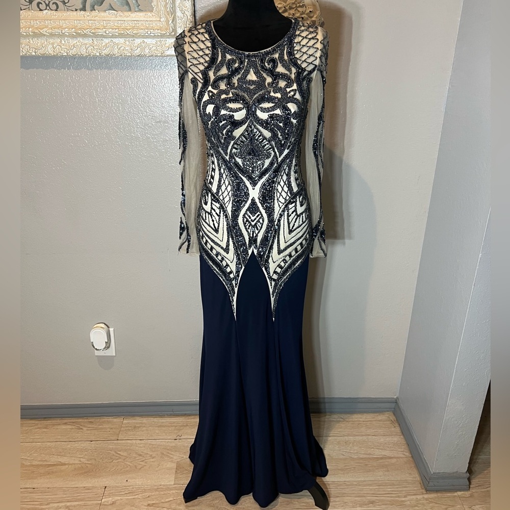 Elegant Atria Couture Navy Blue and Cream Evening Gown - Picture 9 of 14